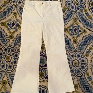 AMERICAN EAGLE FLAIR JEANS -SO SO FLATTERING